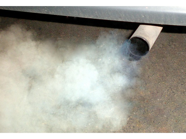 Car exhaust causes smog and adds to global warming [www.TheEnvironmentalBlog.org]